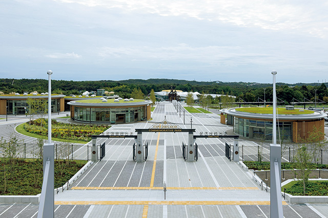 愛・地球博記念公園 北口広場・稲楼門広場