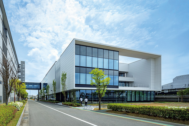 日東電工 豊橋事業所 総合事務棟（LINCS）