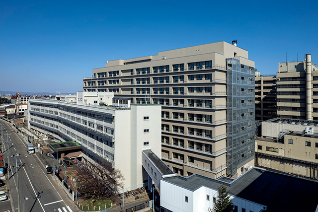 弘前大学医学部附属病院 入院棟東