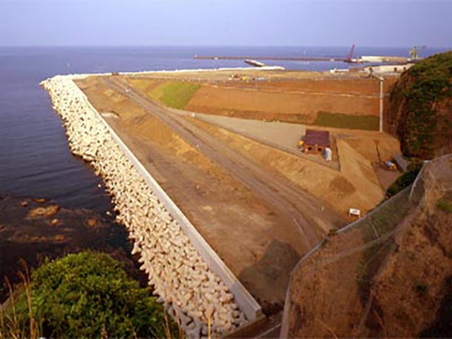 泊発電所3号機増設準備工事のうち埋立護岸工事