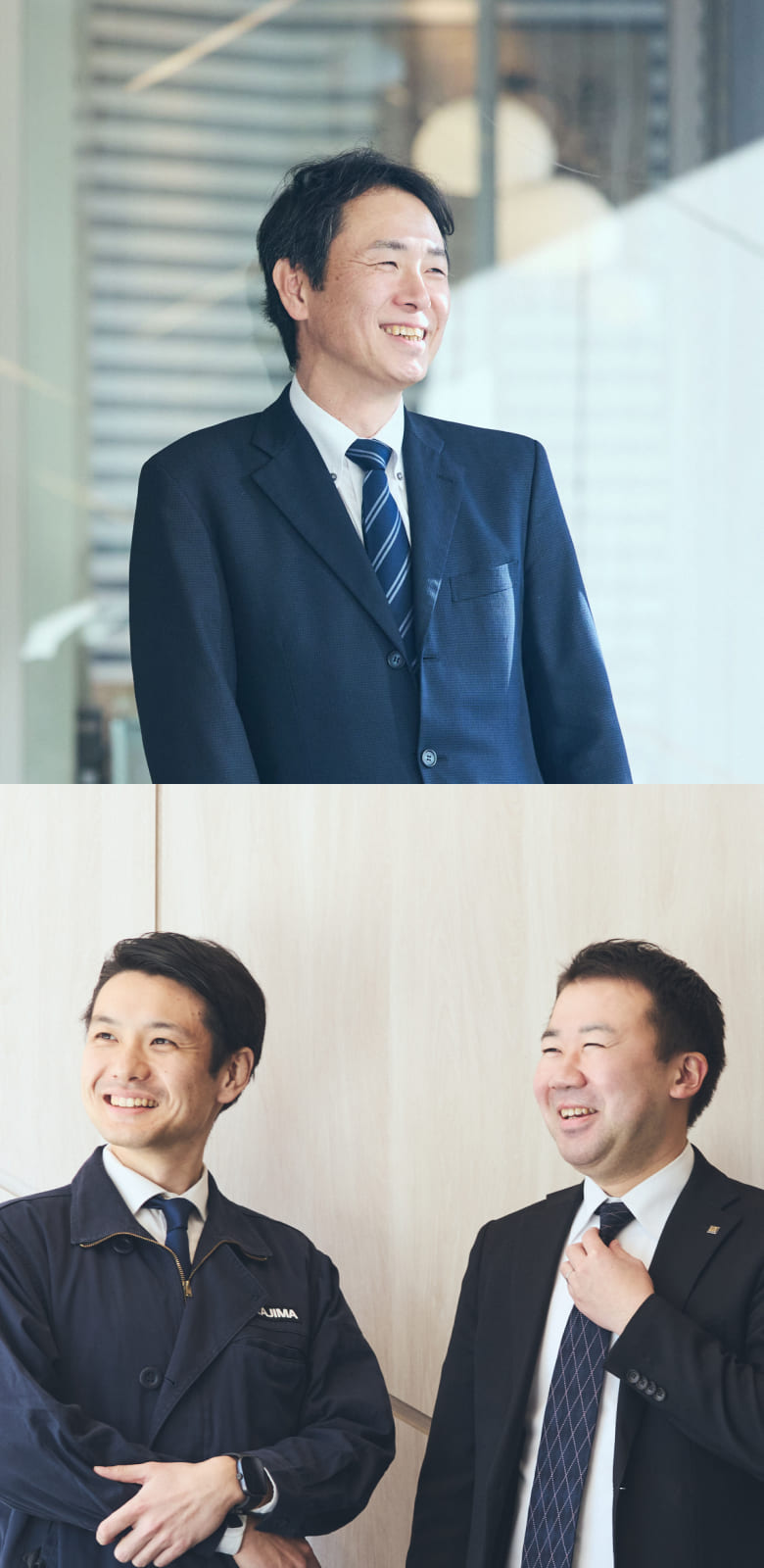 右上肢障がいの社員と、チームメンバーが向き合って微笑んでいる写真