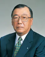 写真:梅田貞夫社長