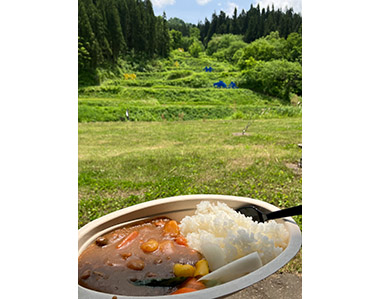 図版：昼食の里山カレー