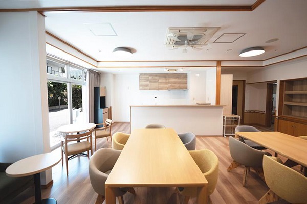 図版：イリアがリフォームした「ありすの杜きのこ南麻布」のダイニングキッチン