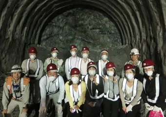 トンネル現場の切羽を見学