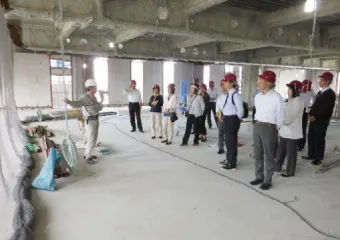 現場見学の様子