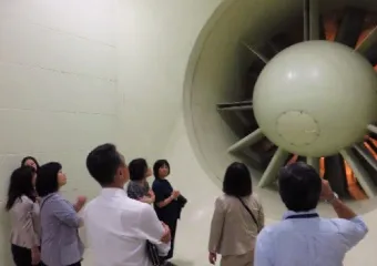技術研究所の風洞実験施設を見学