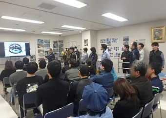 映像によるレクチャー