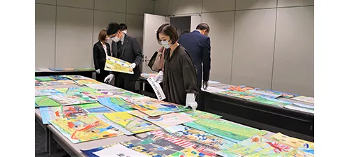 審査の様子