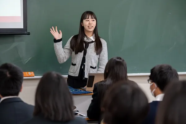 当社社員が呉工業高等専門学校で出張授業