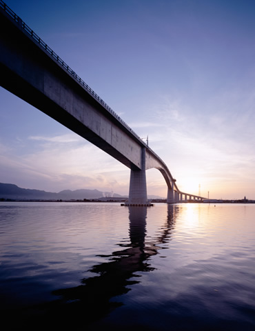 図版：江島大橋（島根県〜鳥取県2004年竣工）