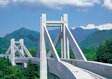 図版：JR吾妻線　第二吾妻川橋梁（群馬県2010年竣工）