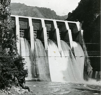図版：日月潭武界ダム（台湾 1934年竣工）