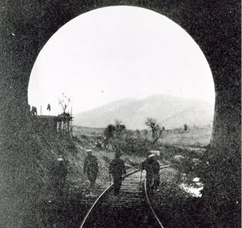 図版：拉賓線大平嶺隧道（満州 1934年竣工）