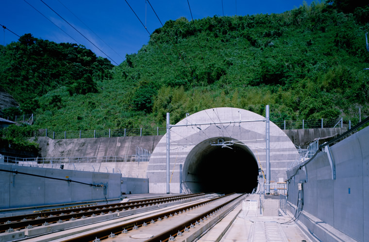 図版：九州新幹線　薩摩田上トンネル（鹿児島県2003年竣工）