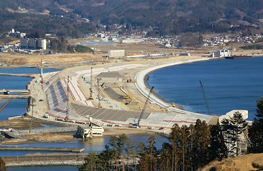 図版：全景