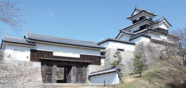 図版：小峰城　前御門と三重櫓