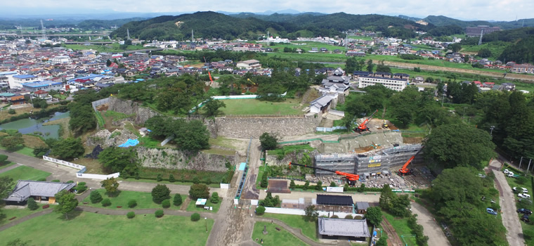 図版：小峰城跡石垣復旧工事