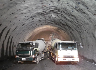 図版：トンネル内部の様子