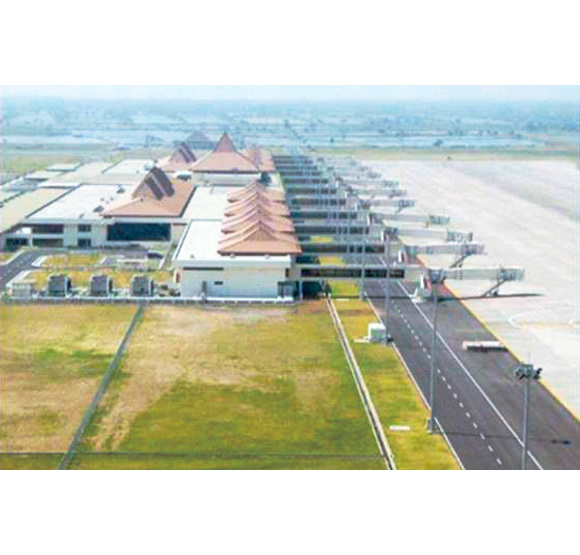 インドネシア　スラバヤ空港拡張工事