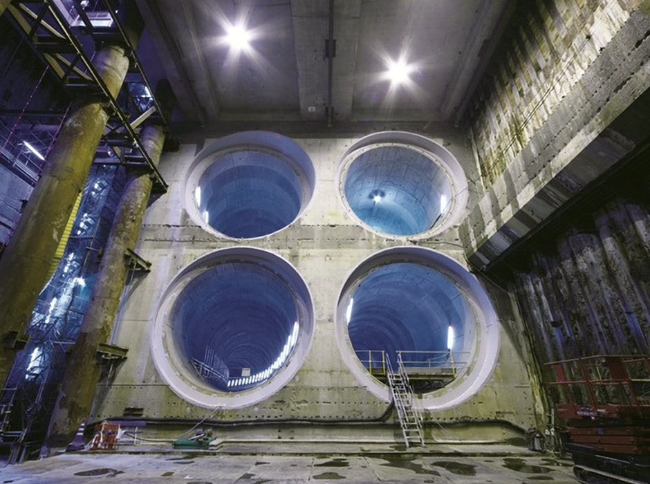 図版:シールド回転立坑として軌道直下に大空間を構築