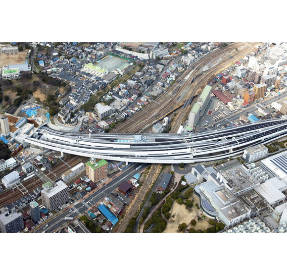 首都高速横浜北線 鉄道交差部