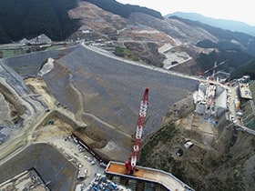 図版:小石原川ダム本体建設工事
