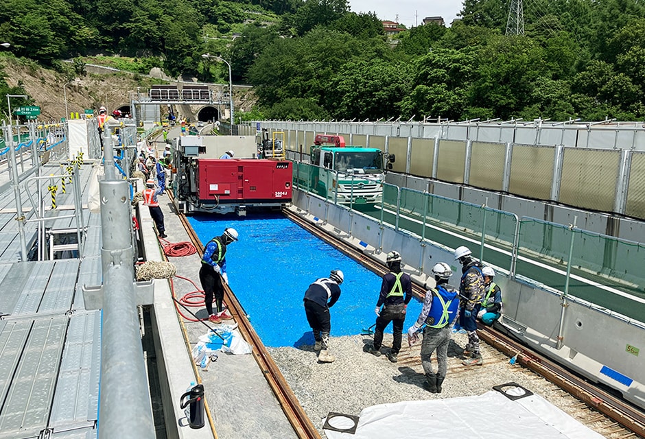 接着剤の塗布