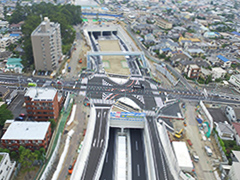 図版：重要幹線道路直下における大断面非開削工法の適用（東京外環自動車道 市川中工事）
