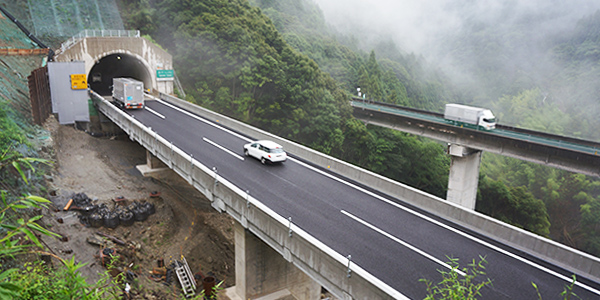 図版：4車線復旧後の様子（2019年7月）