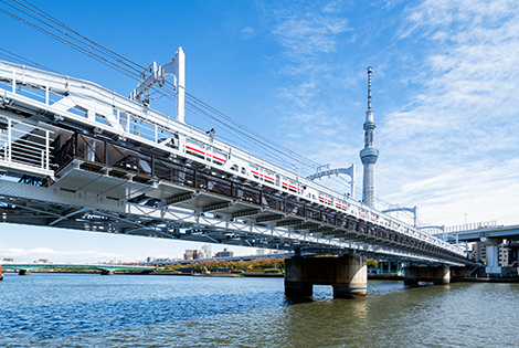 図版：完成したすみだリバーウォークと東京スカイツリー