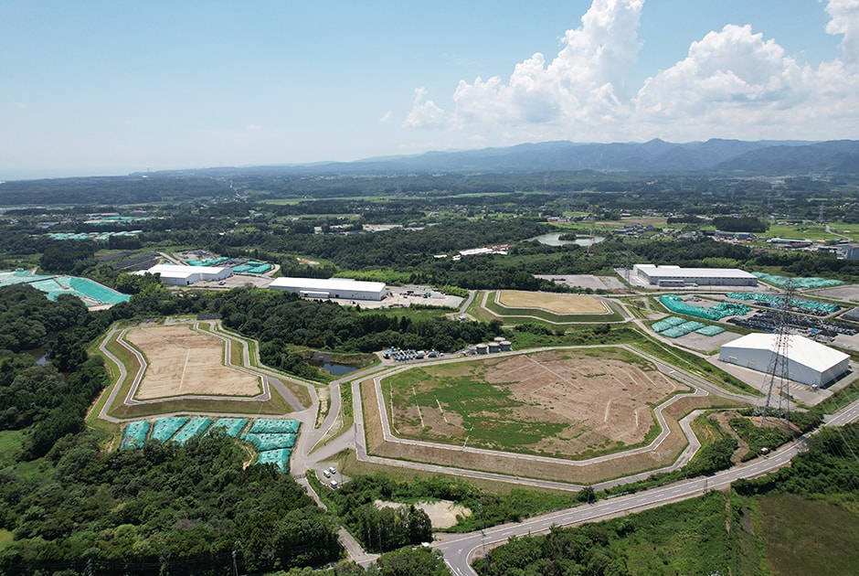 図版：福島県内除染に伴う除去土壌等を集中的に貯蔵する中間貯蔵施設事業