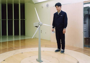 図版：風洞実験による風車タワーに作用する荷重評価