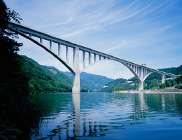 図版：池田へそっ湖大橋