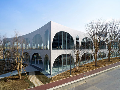 多摩美術大学図書館