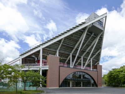 図版：弘前市運動公園野球場「はるか夢球場」