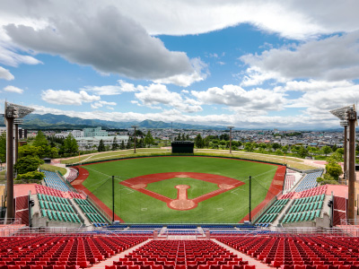 弘前市運動公園野球場「はるか夢球場」