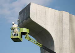 新東名高速道路 矢作川橋（建設時）表面保護工