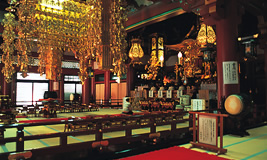 日蓮大聖人御尊像が納められている大堂の宮殿（くうでん）
