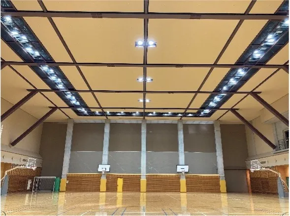 図版：明治学院大学福利厚生棟アリーナ天井耐震改修（斜め材で補強）