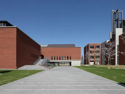 図版：西南学院小学校　外観