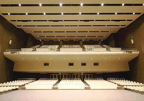 図版:麻布学園 講堂